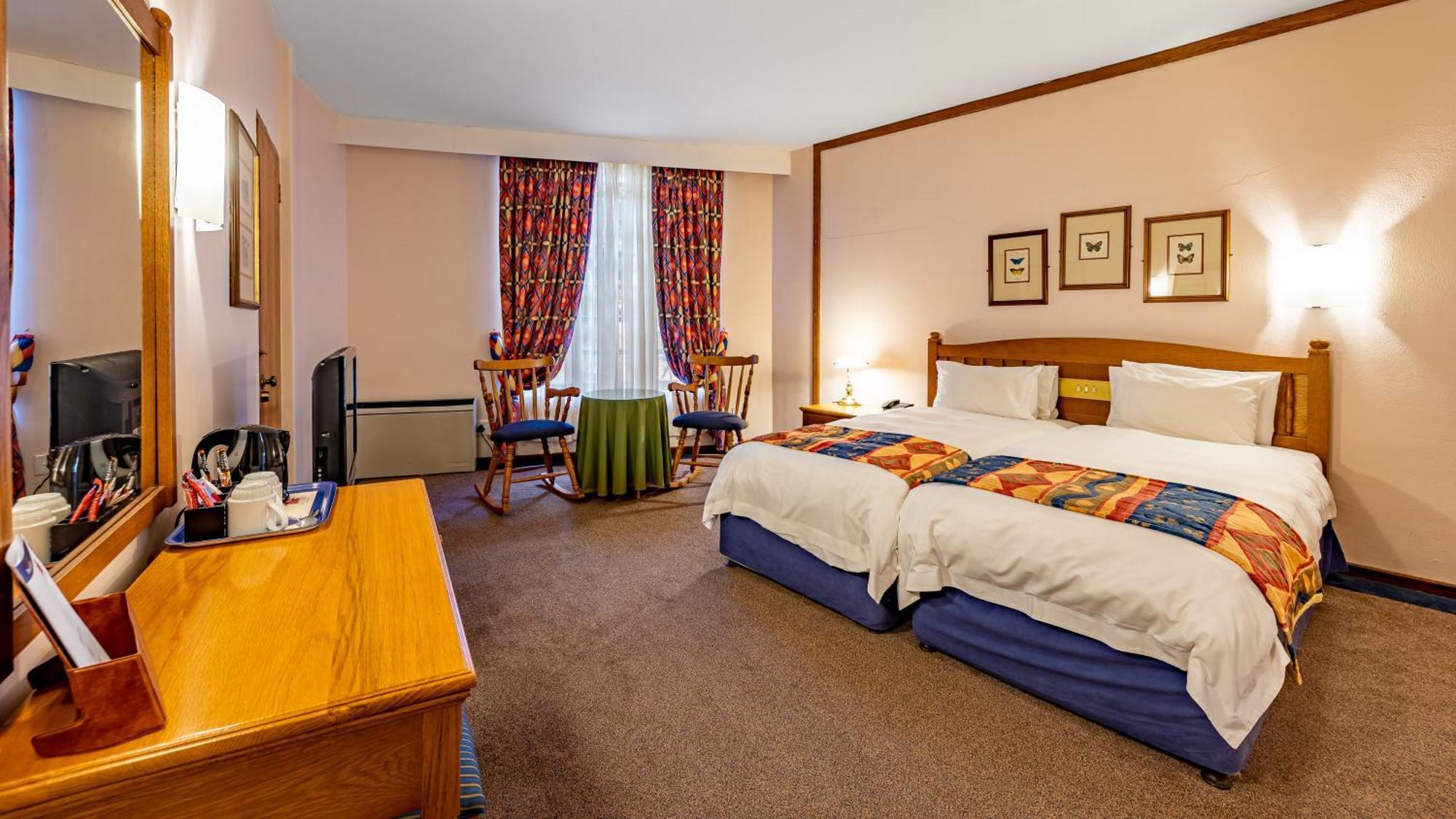 African Sky Hotels - Pine Lake Inn وايت ريفر المظهر الخارجي الصورة