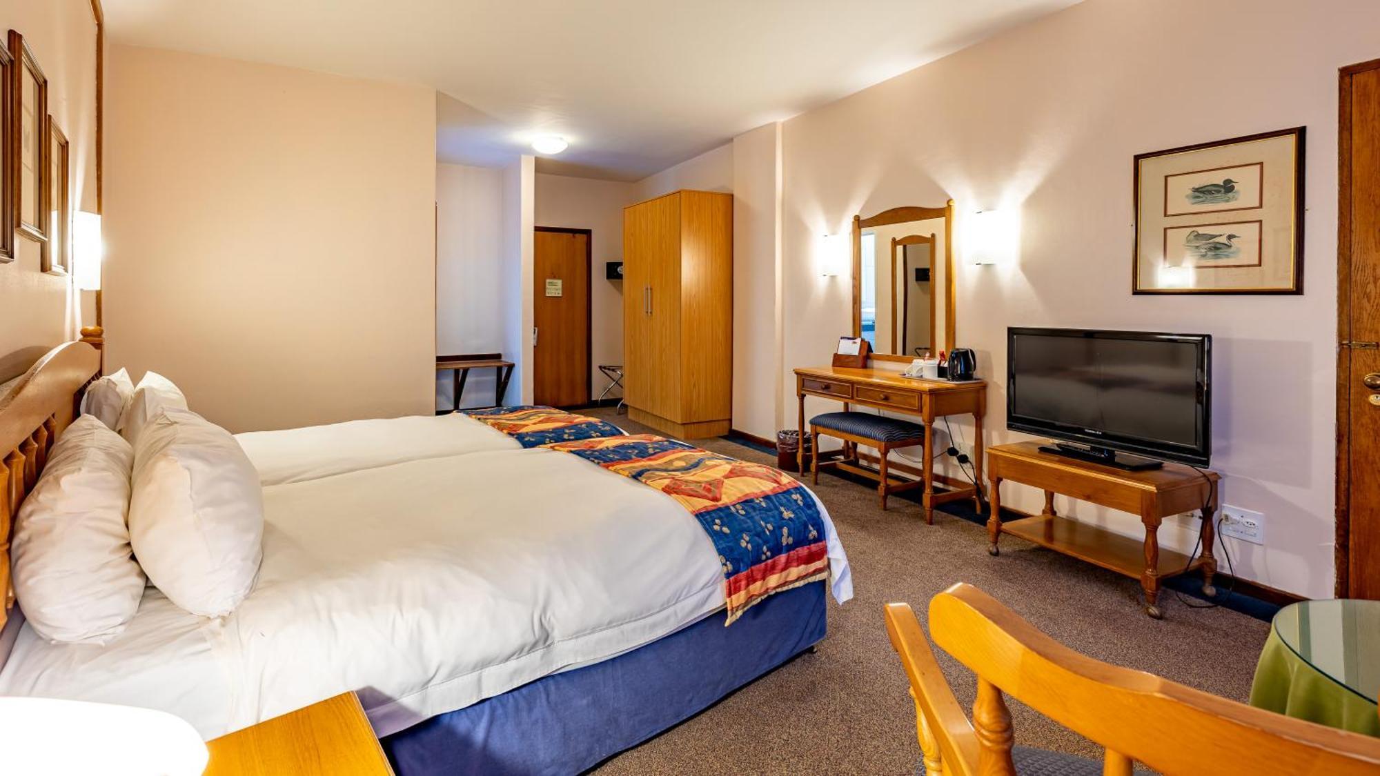 African Sky Hotels - Pine Lake Inn وايت ريفر المظهر الخارجي الصورة