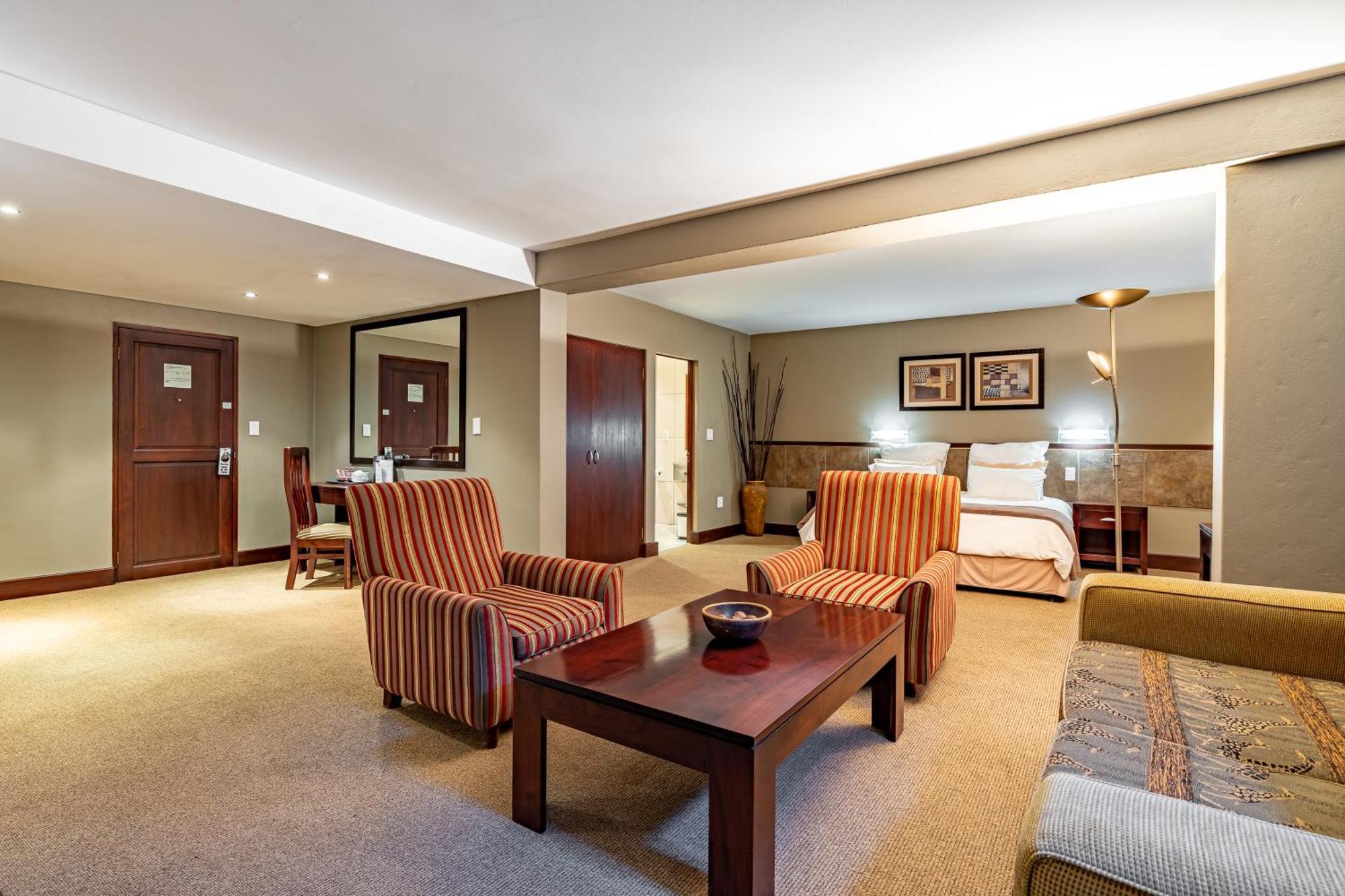 African Sky Hotels - Pine Lake Inn وايت ريفر المظهر الخارجي الصورة